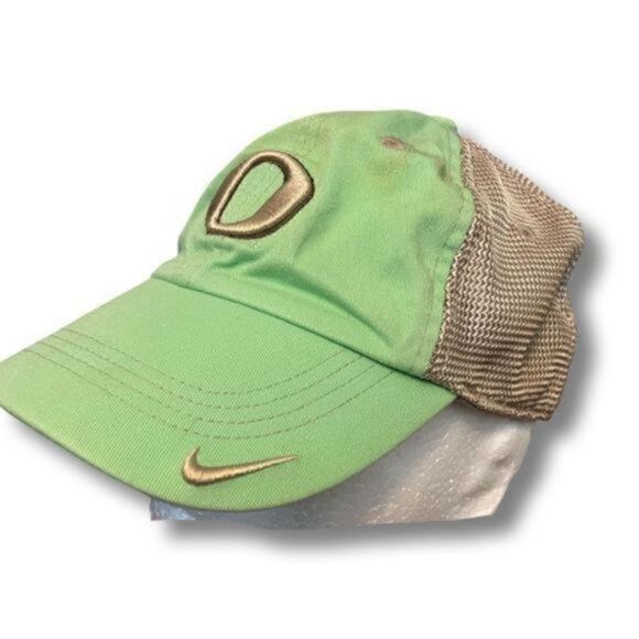 Women's Y2K Nike Oregon Hat. Light Green Embroidered. - Picture 1 of 6